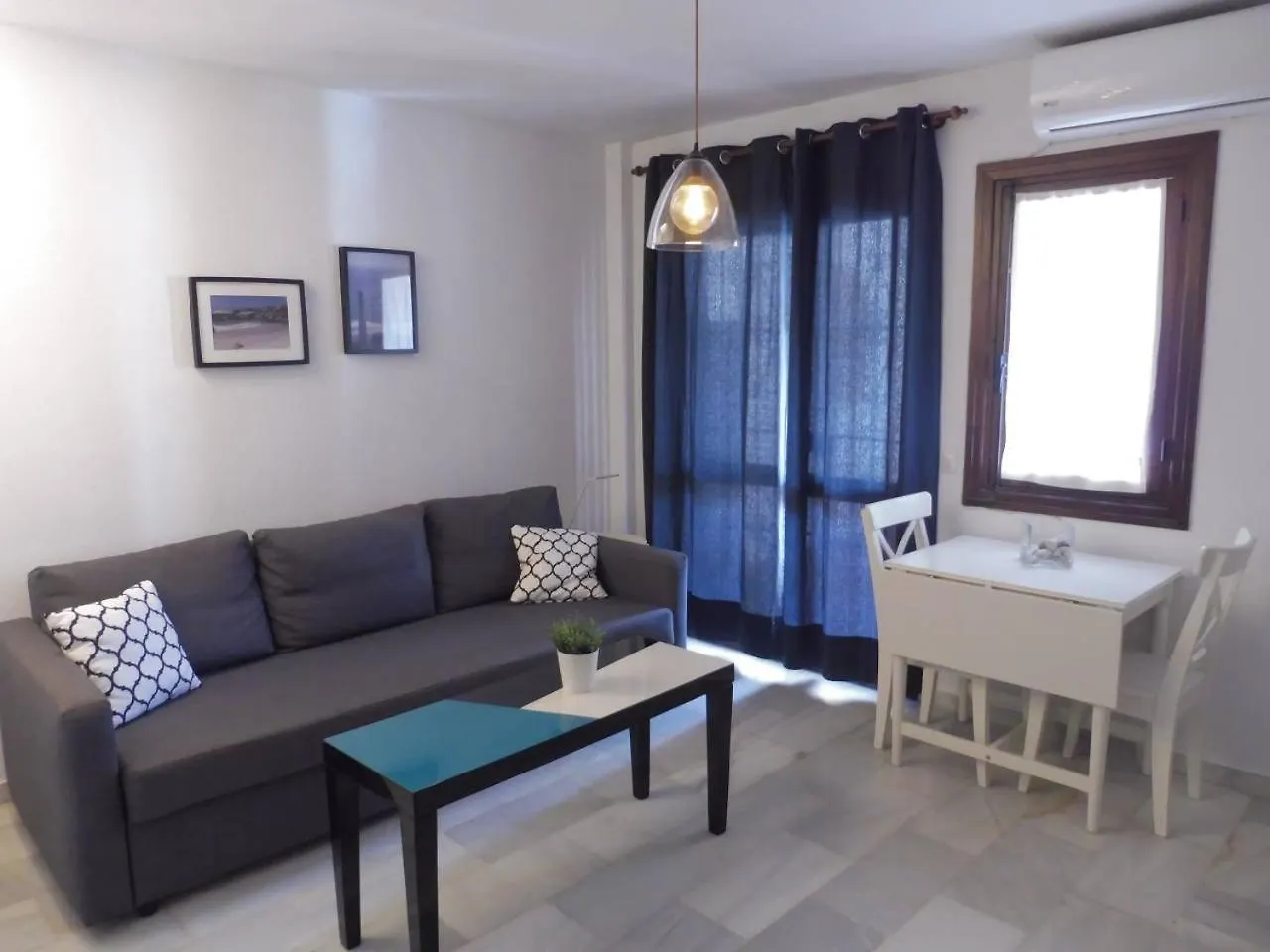 Apartment Holidays In Pueblo Evita Benalmadena