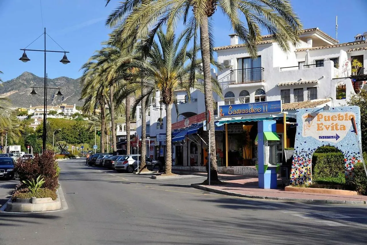Holidays In Pueblo Evita Benalmadena 0*,